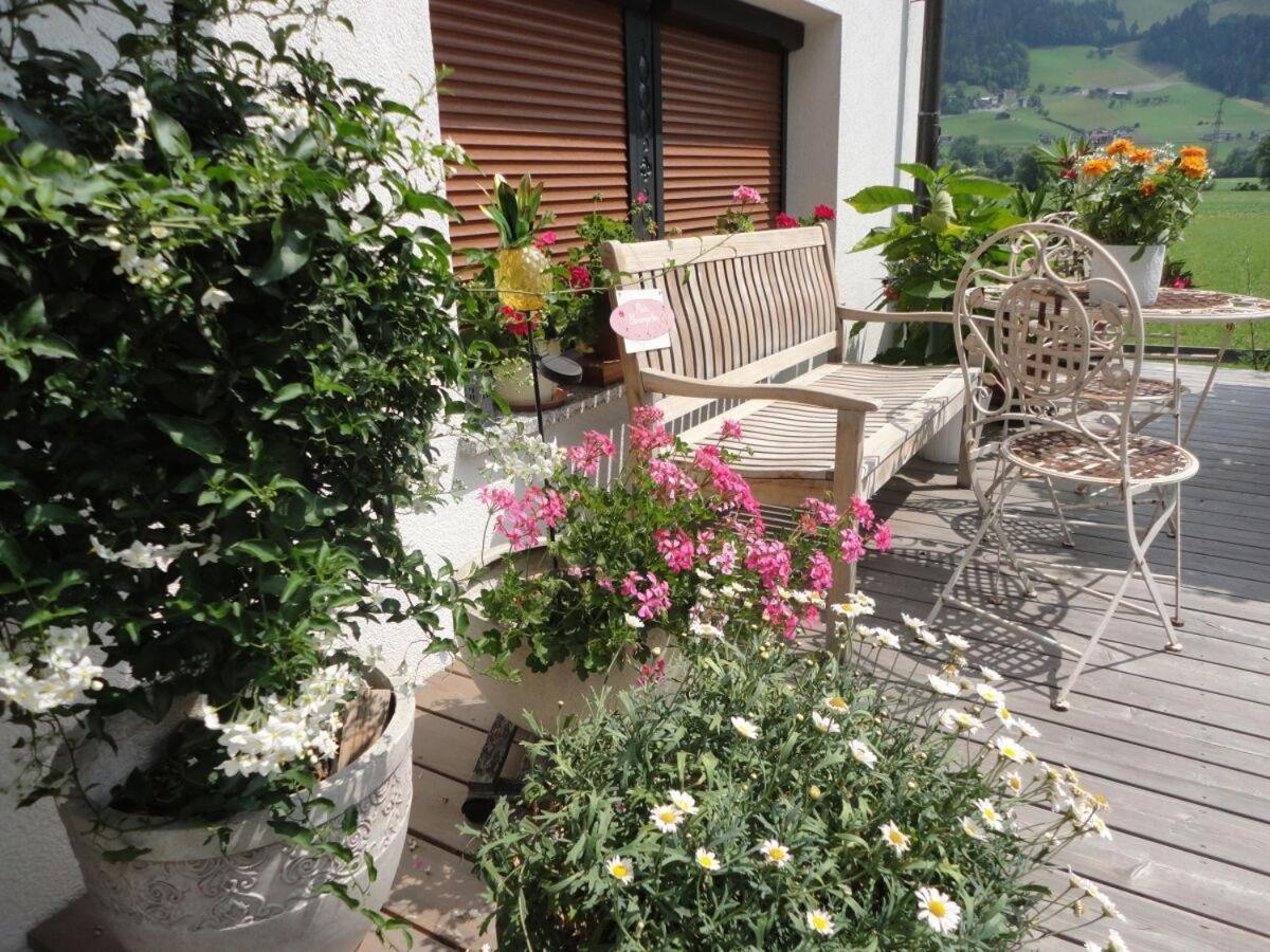 Apartment Bei Anna Schlitters Exterior foto